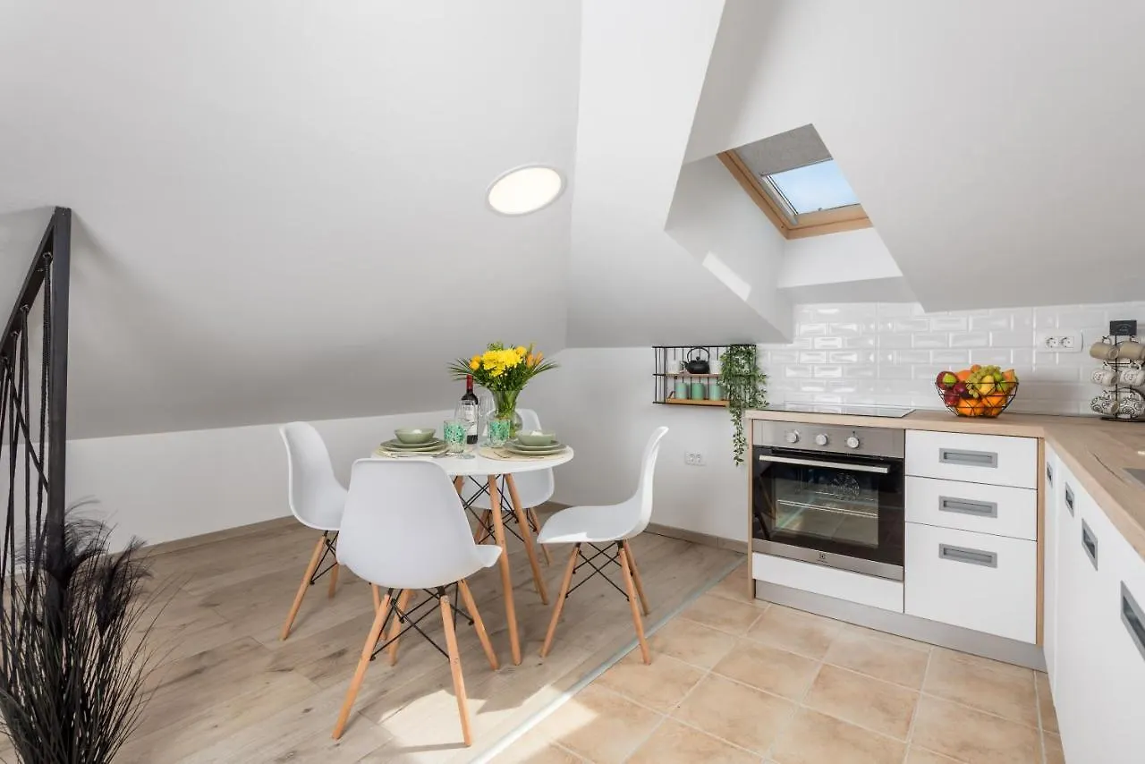 Mucho Mas Apartment Rijeka Croatia