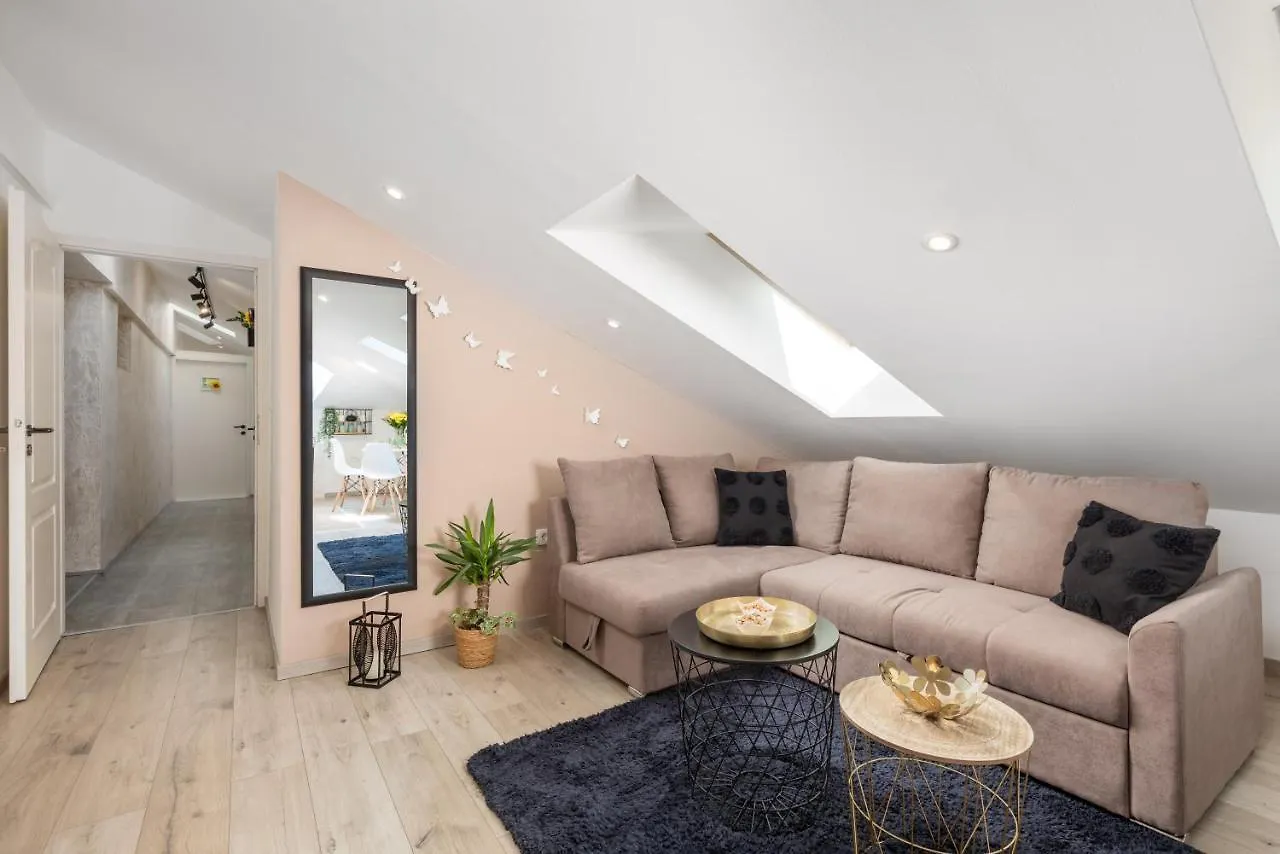 Mucho Mas Apartment Rijeka